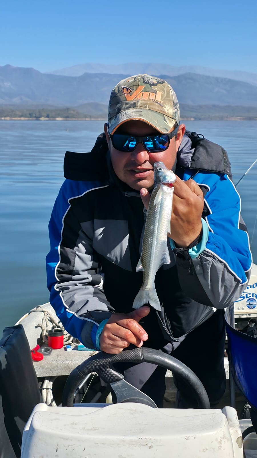 Pesca con Bruno en Cabra Corral-Salta